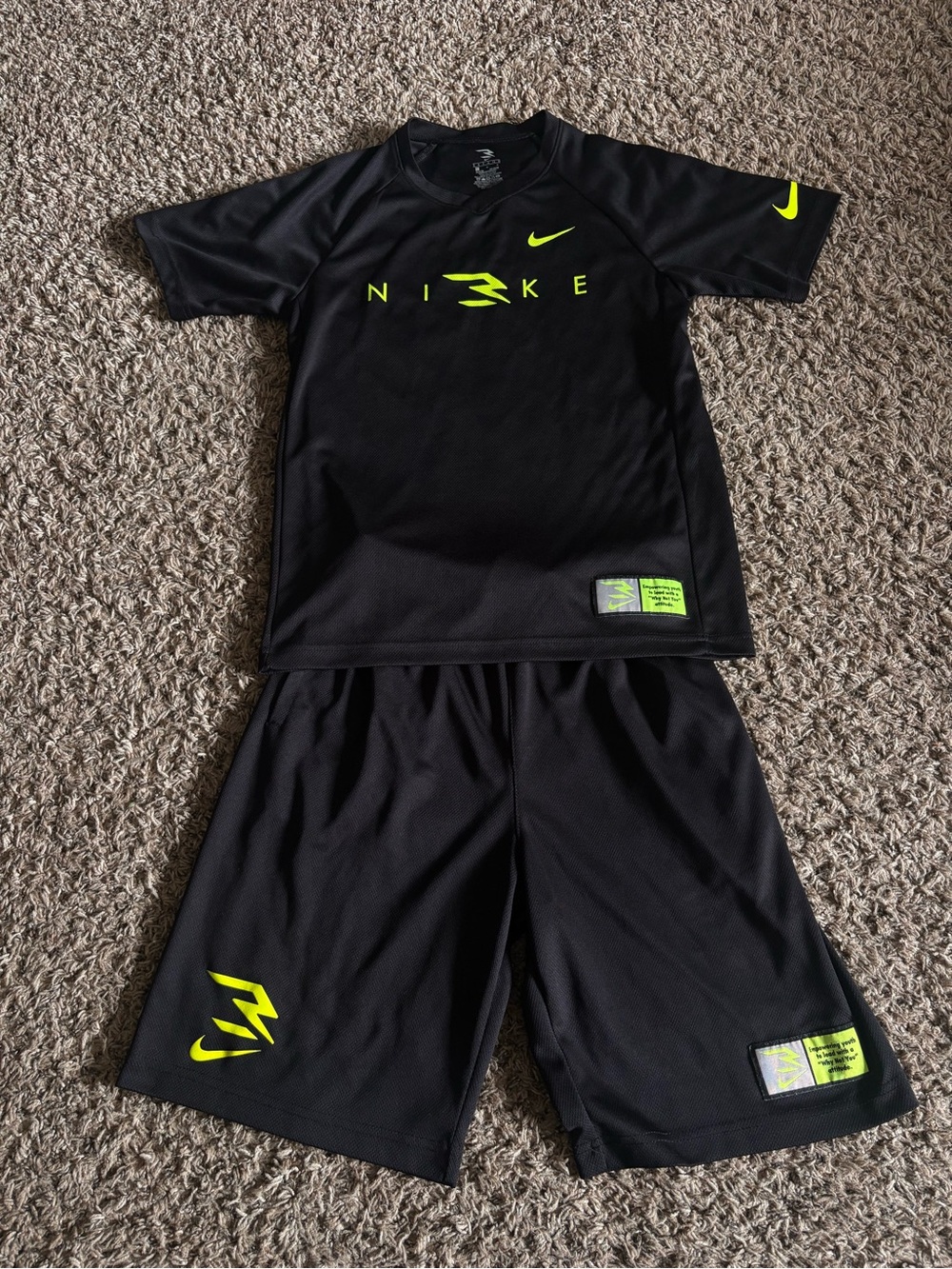 Nike 3BRAND Russell Wilson 2-Piece Set Youth Large 12-13 Black Lime